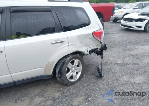 2010 Subaru Forester 2.5X Premium z USA, uszkodzony, nr VIN JF2SH6CC1AH788110